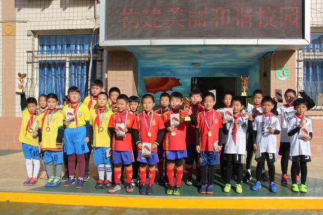 范子铭27+11首钢负福建 孙铭徽17分广厦胜同曦